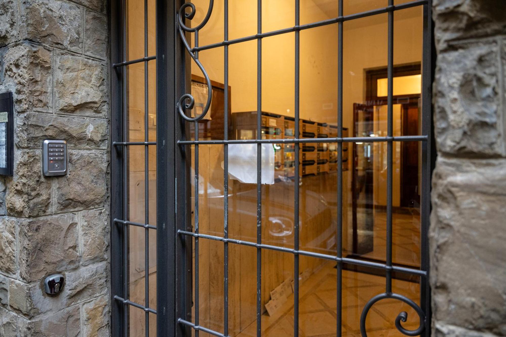 Smooth Mansion In Ponte Vecchio Apartment Florence Exterior photo